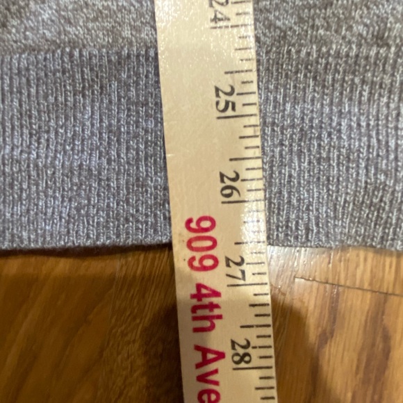 Express large sweater - Picture 2 of 9